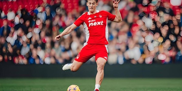 8000万不买巴莱巴，偏要赌德甲新人塞什科？里奥冷笑：也是白搭